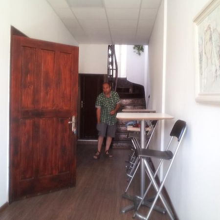 Old House Hostel Burgas Ngoại thất bức ảnh
