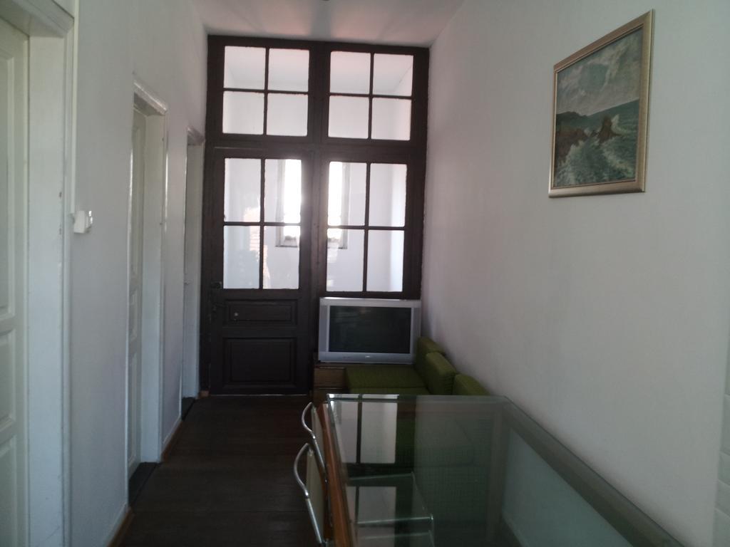 Old House Hostel Burgas Ngoại thất bức ảnh