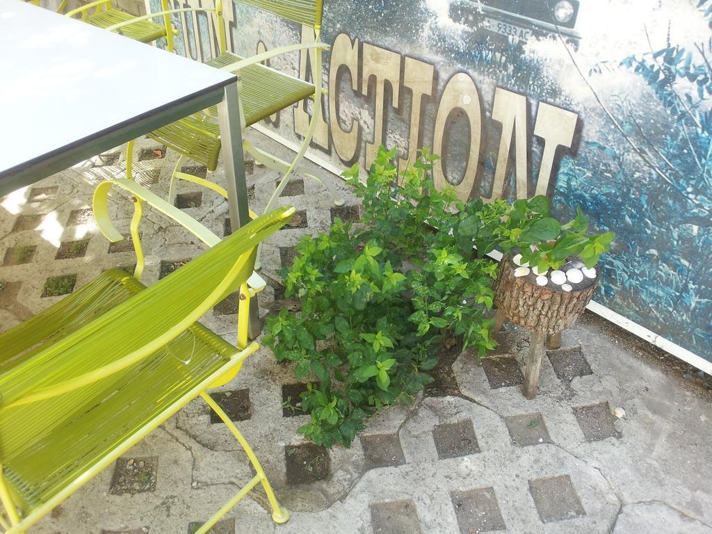 Old House Hostel Burgas Ngoại thất bức ảnh